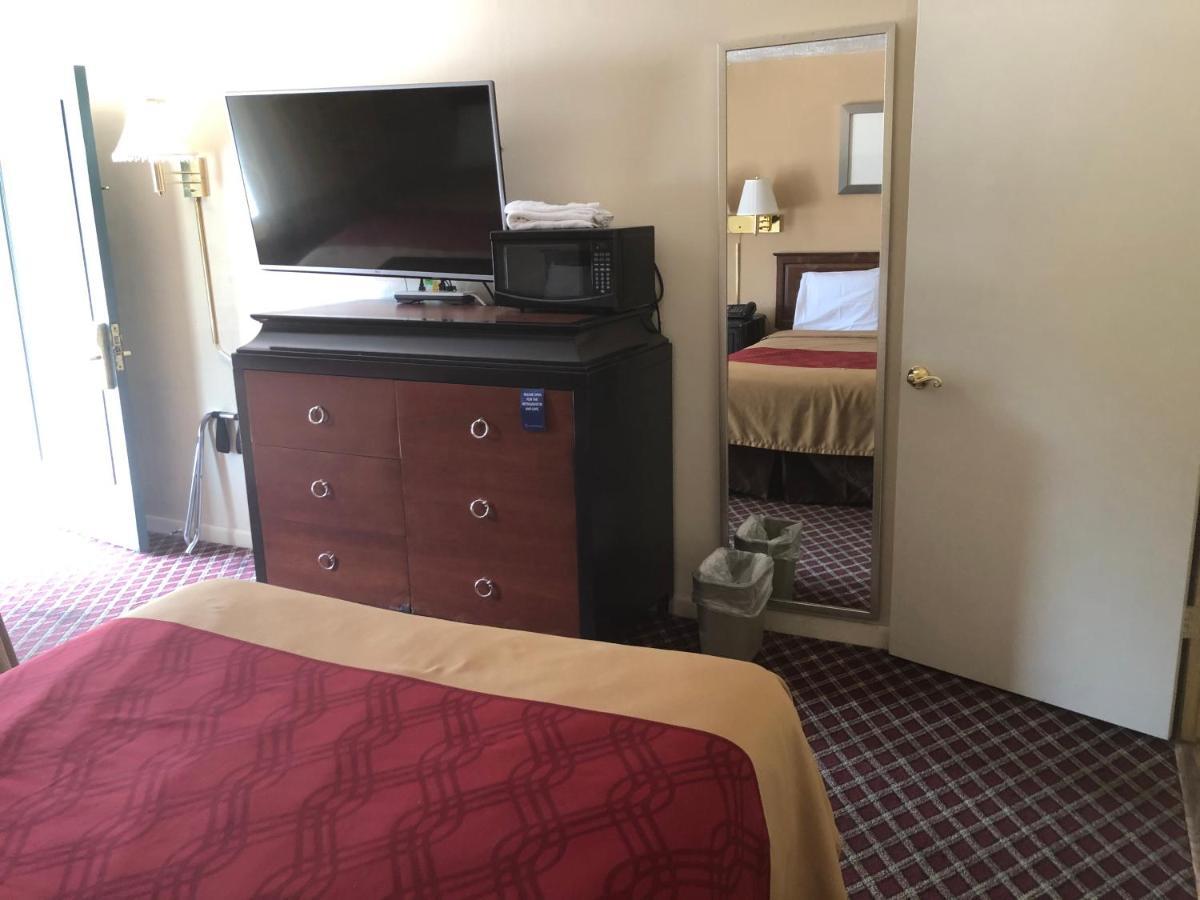 Rodeway Inn 이리 외부 사진